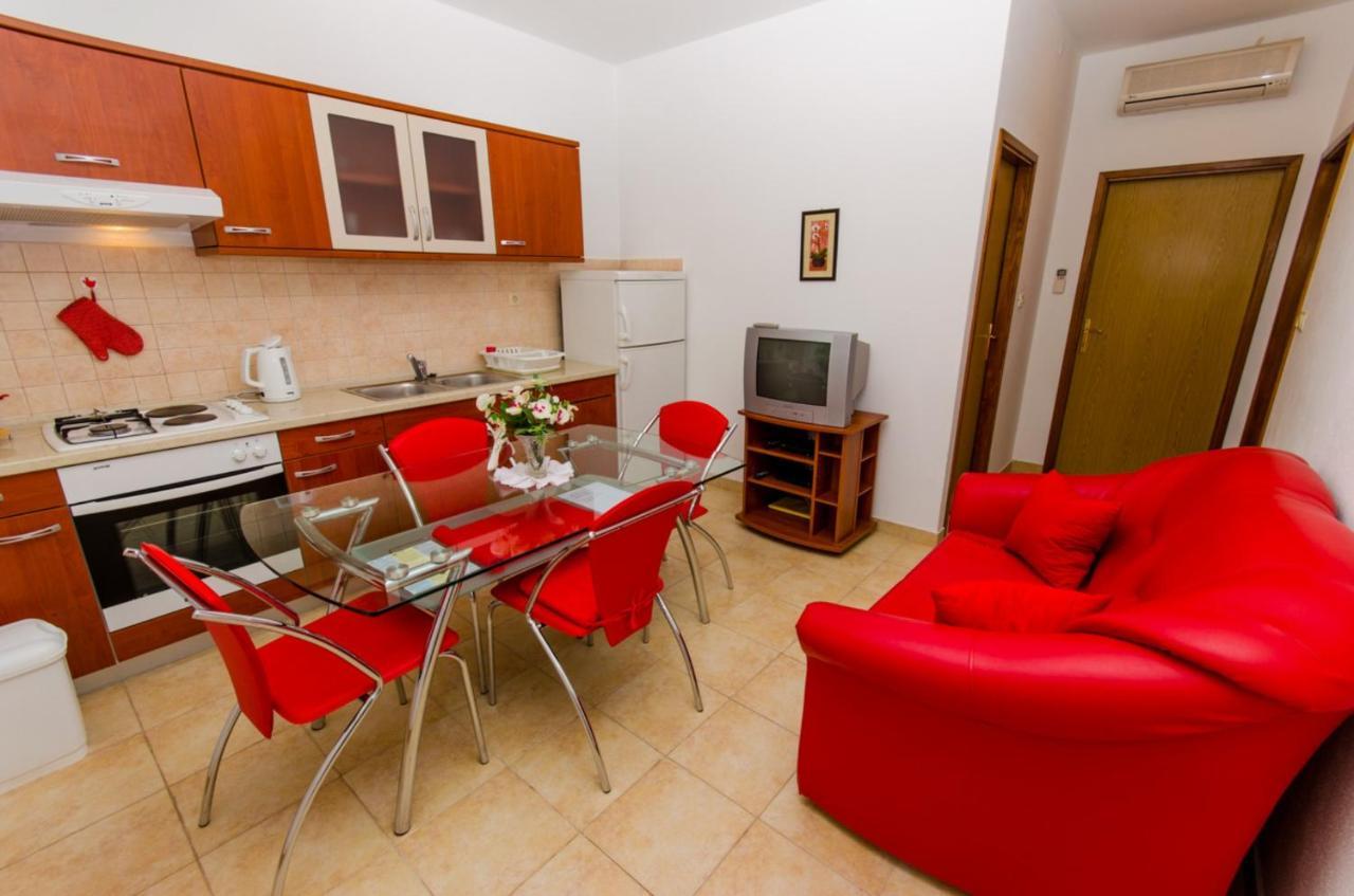 Apartments Ivana Трогир Экстерьер фото